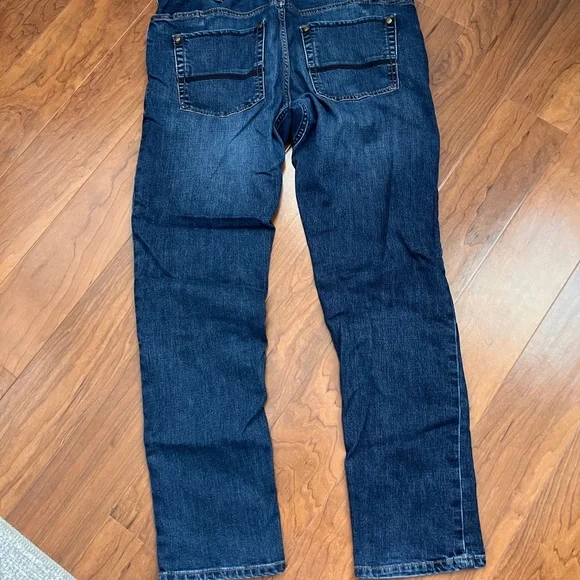 EUC Men’s VERTX Classic DARK WASH Blue Jeans 33x32 - Picture 3 of 10